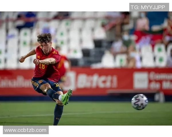 西班牙足球著名前锋巨星荣耀征程与绿茵传奇辉煌故事